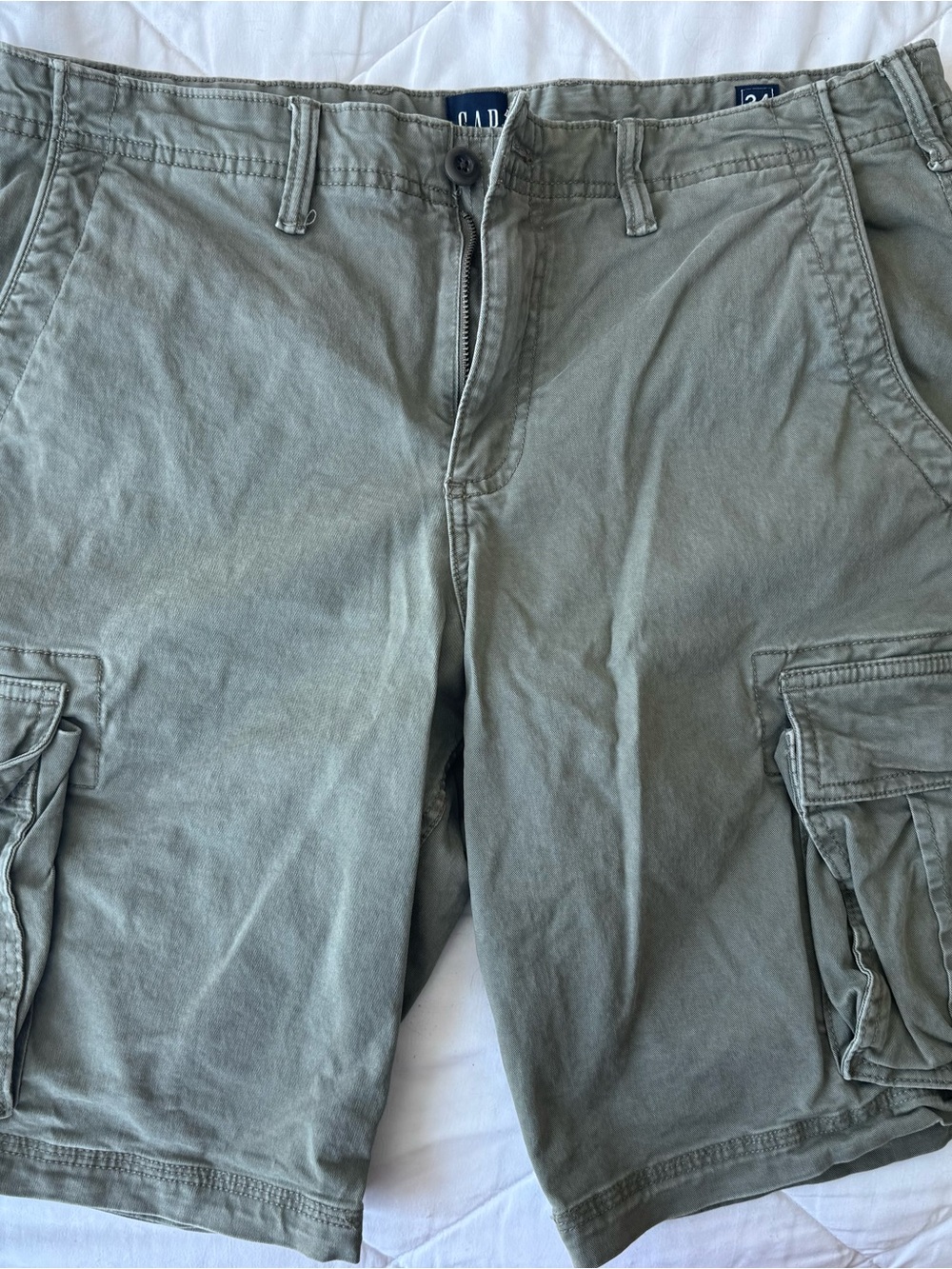GAP Men's Olive Green Cargo Shorts